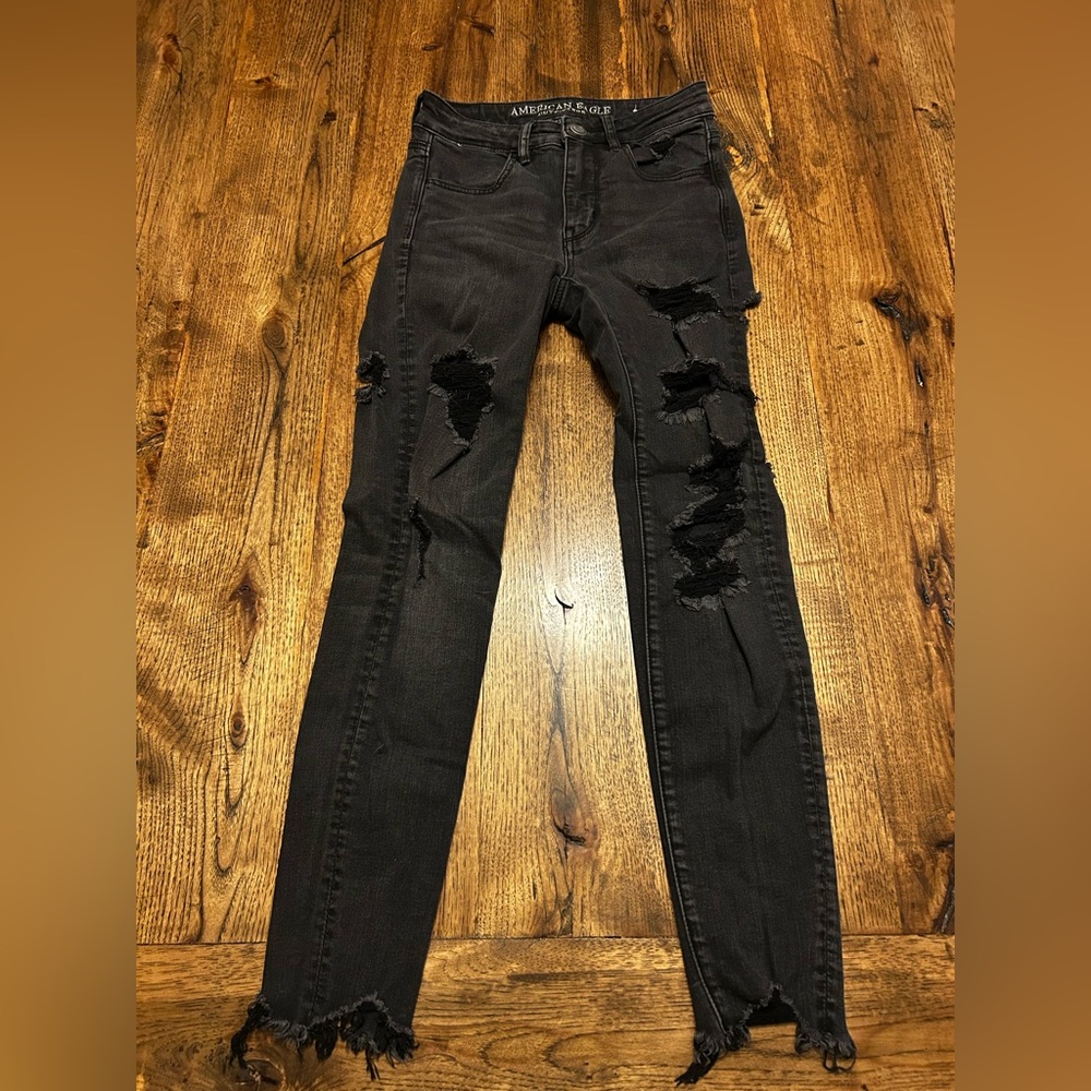 American Eagle Women's Black Distressed Jeans